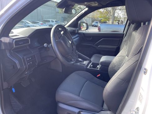 Used 2024 Toyota Tacoma SR image 8