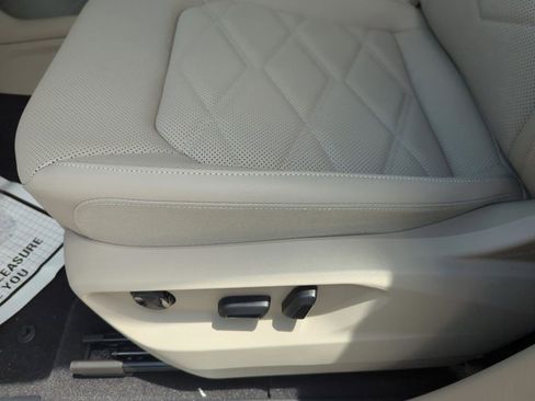 New 2026 Volkswagen Atlas SE FWD image 30