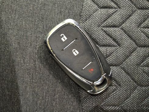 Used 2023 Chevrolet Equinox LT image 32