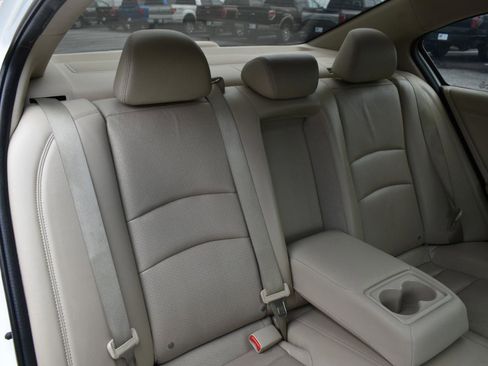 Used 2015 Honda Accord EX-L image 30