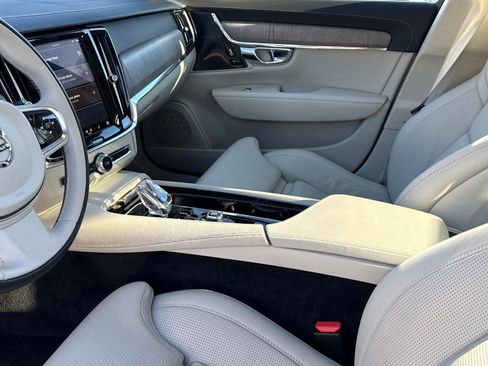 Certified 2024 Volvo S90 B6 Ultimate w/ Protection Package Premier image 18
