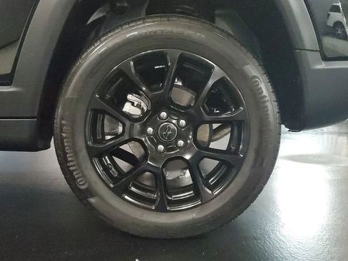 Used 2025 Jeep Compass Latitude w/ Altitude Special Edition image 6