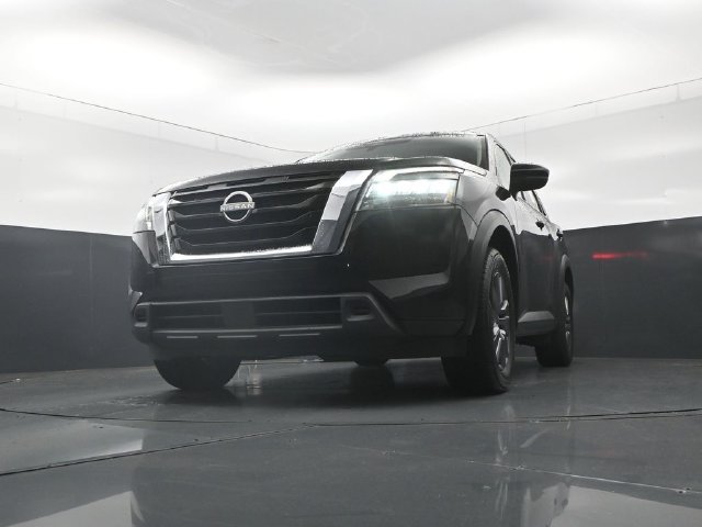 Certified 2025 Nissan Pathfinder SV FWD image 34