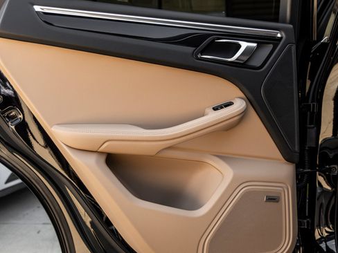 New 2026 Porsche Macan AWD/4WD image 34