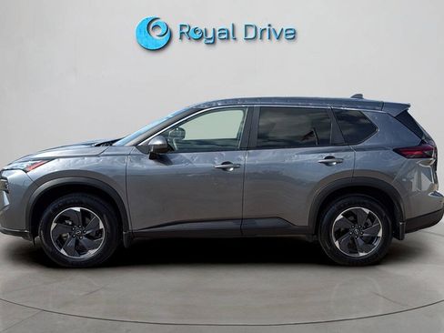 Used 2025 Nissan Rogue SV AWD/4WD image 3