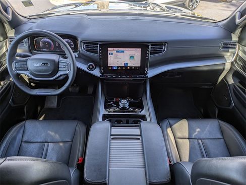 Used 2024 Jeep Wagoneer Series II image 21