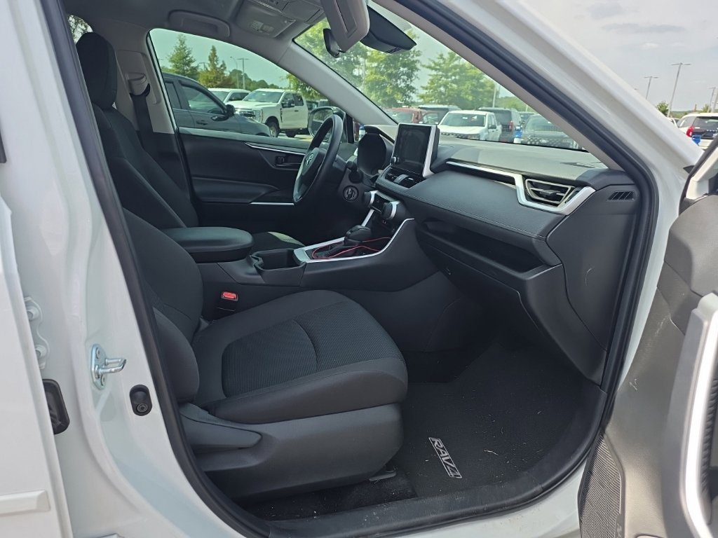 Used 2024 Toyota RAV4 LE FWD image 14