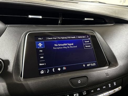Used 2019 Cadillac XT4 Luxury w/ Cold Weather Package AWD/4WD image 14
