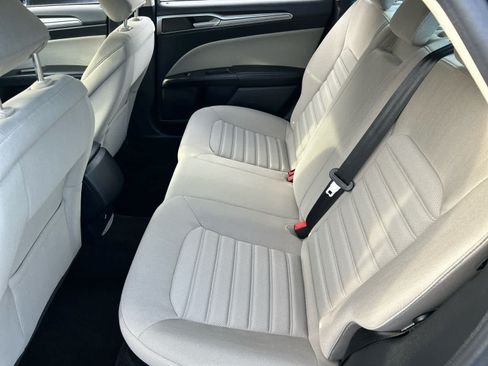 Used 2018 Ford Fusion S FWD image 21