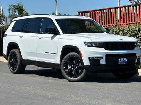 New 2025 Jeep Grand Cherokee L Limited w/ Luxury Tech Group II image 2