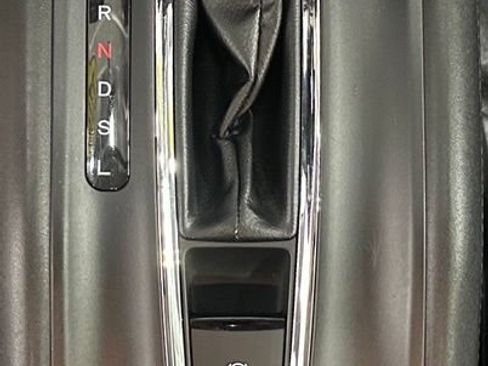 Used 2022 Honda HR-V LX image 15