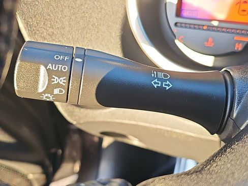 Used 2017 Nissan 370Z w/ Sport Package image 25