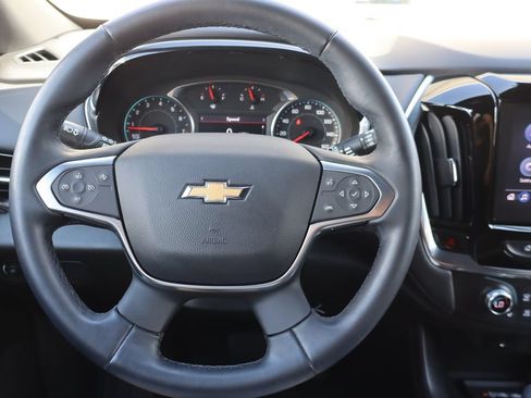Used 2023 Chevrolet Traverse LT AWD/4WD image 6
