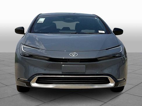 New 2025 Toyota Prius Plug-In Hybrid image 3