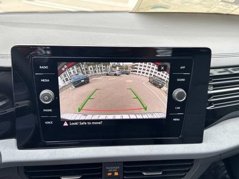 New 2026 Volkswagen Jetta SE FWD image 24