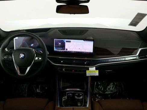 New 2026 BMW X5 xDrive50e w/ Executive Package AWD/4WD image 4