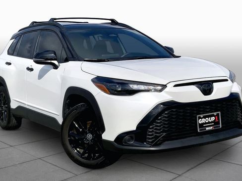Used 2025 Toyota Corolla Cross AWD Hybrid image 3