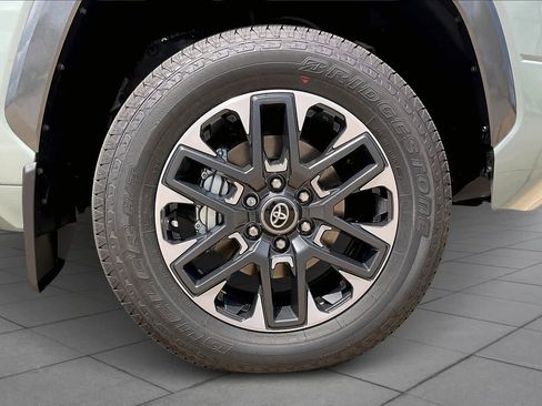 New 2026 Toyota Tundra Limited AWD/4WD image 12