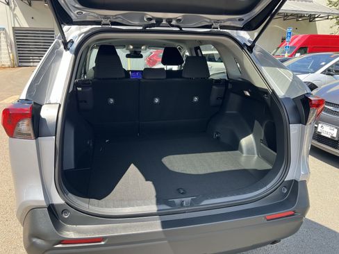 Used 2024 Toyota RAV4 LE FWD image 25