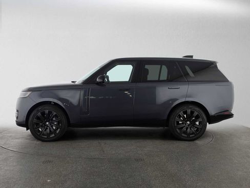 Used 2025 Land Rover Range Rover SE AWD/4WD image 2