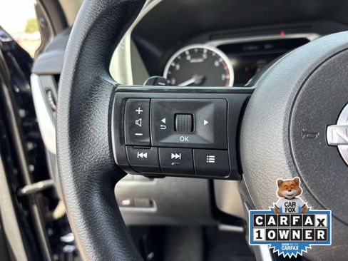 Used 2024 Nissan Rogue SV FWD image 29