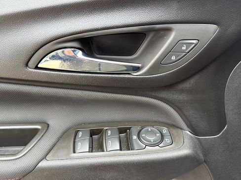 Used 2023 Chevrolet Equinox RS image 12