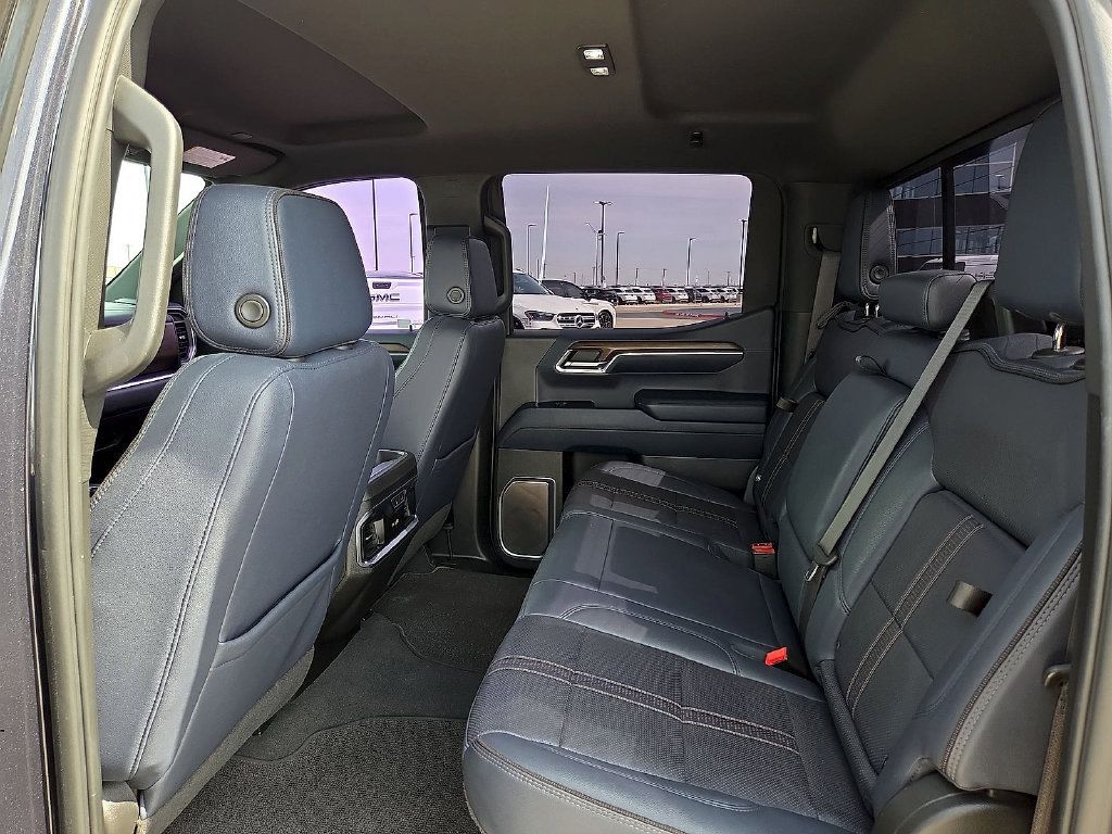 Used 2024 Chevrolet Silverado 1500 High Country w/ Technology Package AWD/4WD image 12