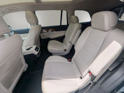 Used 2022 Mercedes-Benz GLS 450 4MATIC image 10