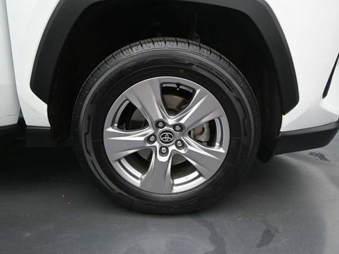 Used 2022 Toyota RAV4 XLE image 20