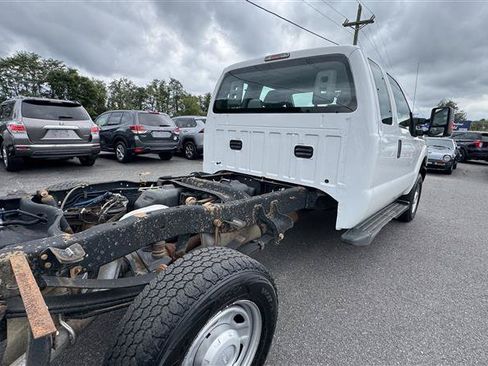 Used 2016 Ford F250 XL w/ Power Equipment Group AWD/4WD image 30