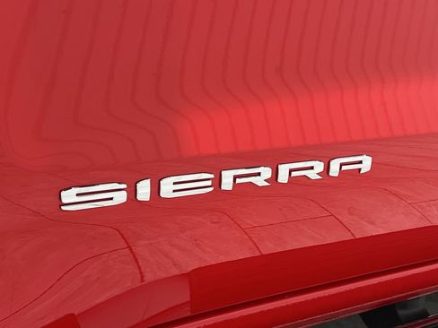 New 2026 GMC Sierra 1500 SLE image 32