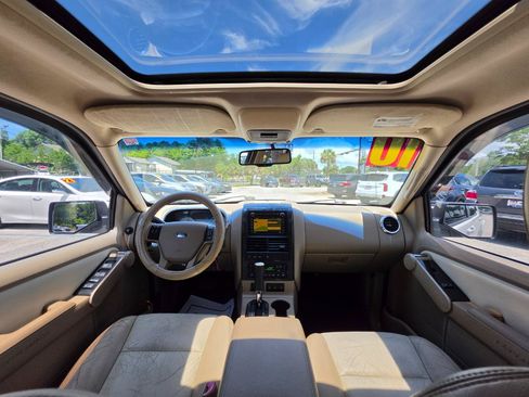 Used 2010 Ford Explorer Sport Trac Limited RWD image 9