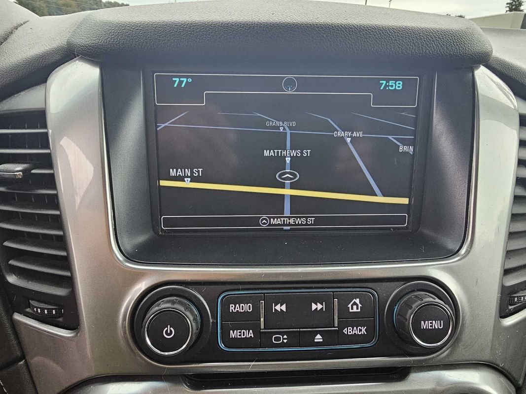 Used 2018 Chevrolet Suburban LT AWD/4WD image 24