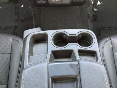 Used 2022 Chevrolet Silverado 2500 LT w/ Convenience Package image 6