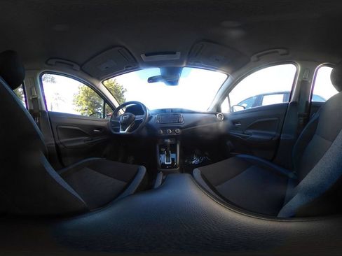Used 2025 Nissan Versa SV FWD image 41