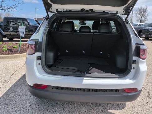 New 2026 Jeep Compass Latitude AWD/4WD image 13