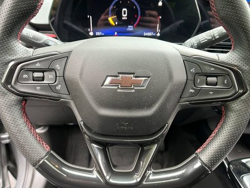 Used 2024 Chevrolet Trax RS w/ Sunroof Package FWD image 14