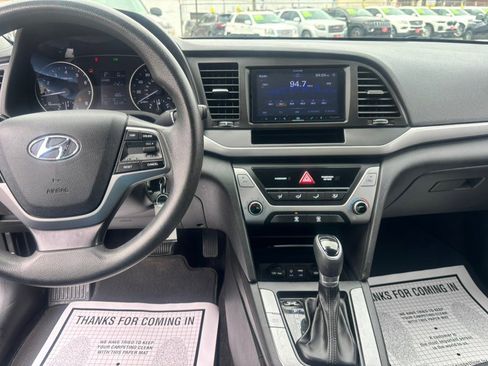 Used 2018 Hyundai Elantra SE FWD image 27