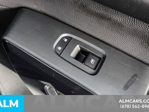 Used 2025 Nissan Pathfinder SV image 42