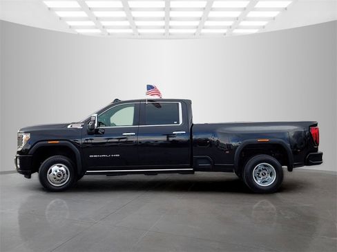 Used 2023 GMC Sierra 3500 Denali w/ Denali Ultimate Package image 7