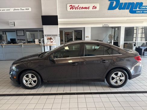 Used 2015 Chevrolet Cruze LT w/ Sun And Sound Package FWD image 6