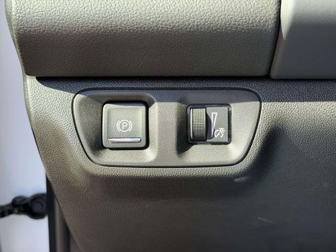 Used 2023 GMC Acadia SLE w/ Driver Convenience Package image 19