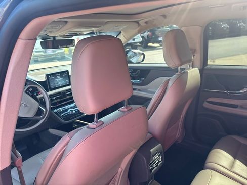 Used 2022 Lincoln Corsair Reserve w/ Elements Package image 9