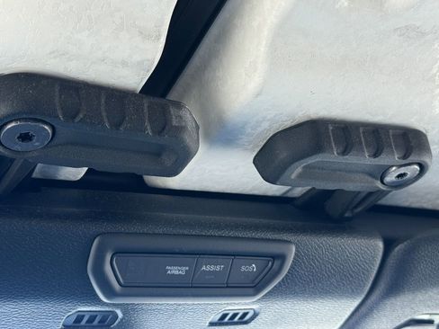 Used 2023 Jeep Gladiator Sport image 18