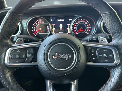 Used 2022 Jeep Wrangler Unlimited Rubicon w/ Xtreme Recon 35" Tire Package AWD/4WD image 16