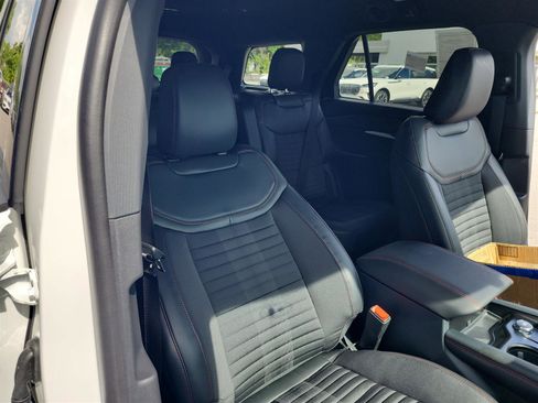 New 2025 Ford Explorer ST-Line w/ Premium Package image 27