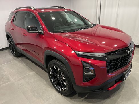 Used 2025 Chevrolet Equinox RS w/ Safety and Technology Package image 3