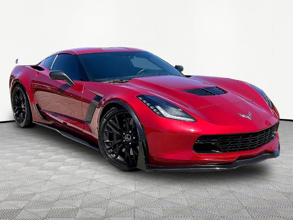 Used 2015 Chevrolet Corvette Z06 w/ 3LZ Preferred Equipment Group RWD image 4