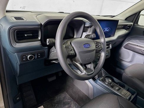 New 2025 Ford Maverick XL image 9