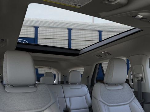 New 2026 Ford Explorer Active AWD/4WD image 22